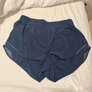 Lululemon Athletica Hotty Hot High-Rise Lined Short 2.5”